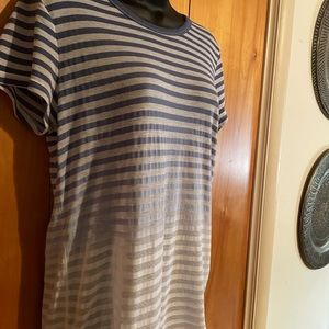 Gap striped burn out T-shirt size M